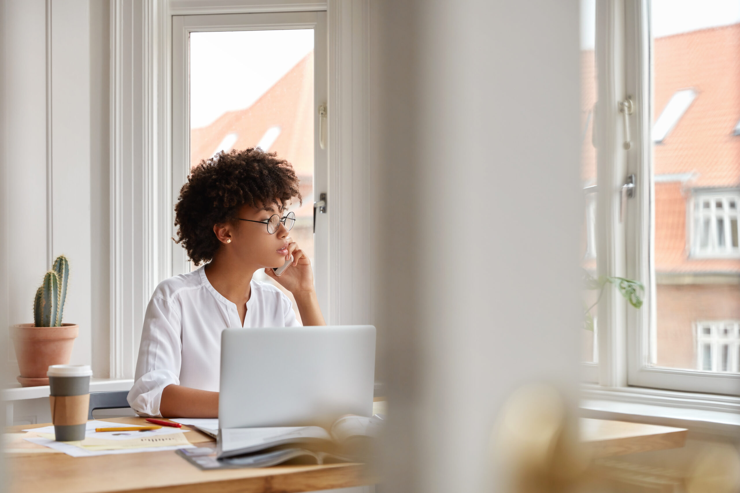 Trabalhar em home-office ou presencial
